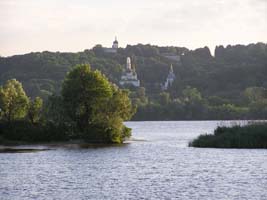 Вид на монастир з Дніпра.  Збільшити...(фото 2007р.)