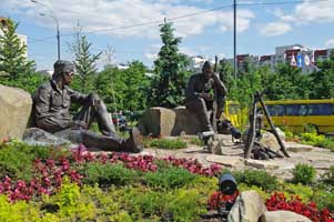 памятник Три солдата  в Киеве