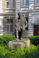 Памятник  доктору Яновскому , фото 2014