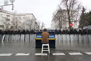 фортепиано на улице Киева