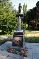  Киев памятник Воинам АТО