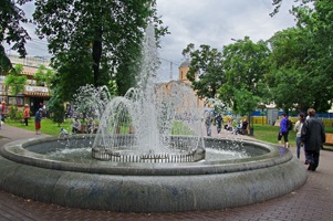 Киев фонтан на  Контрактовой площади      2015 года